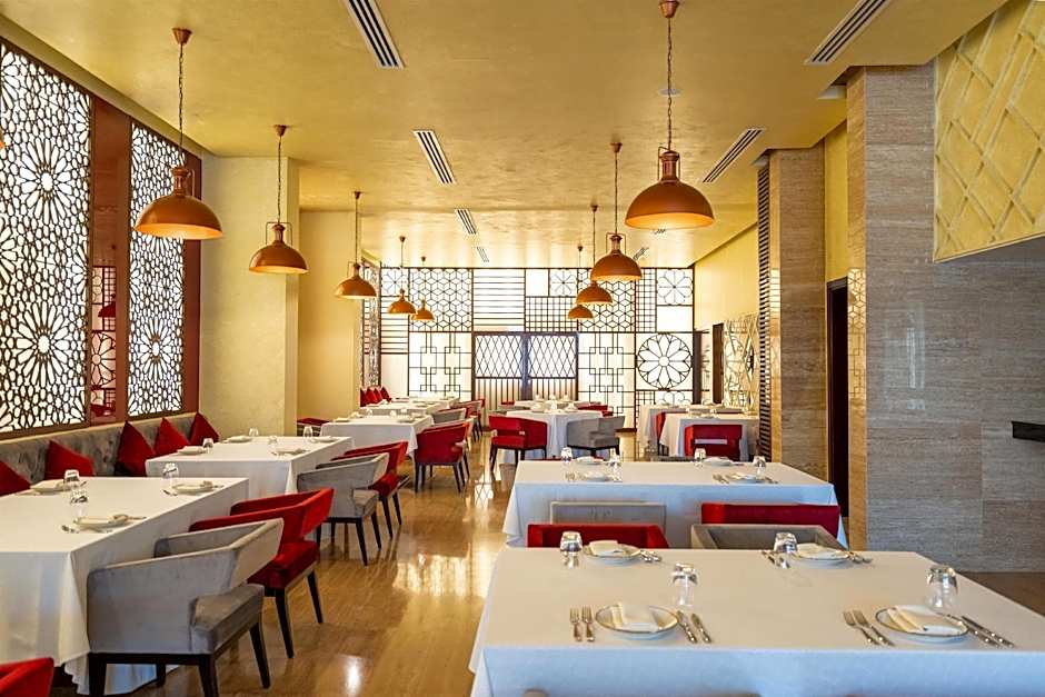 Radisson Hotel Muscat Panorama