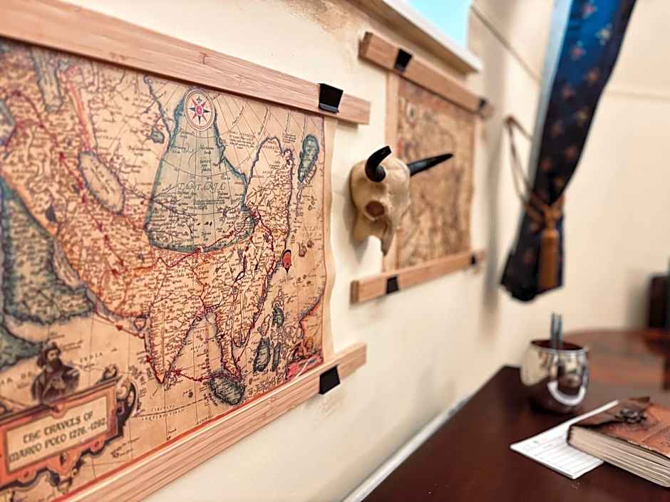 Pirate Family, Theme Room, Free Parking