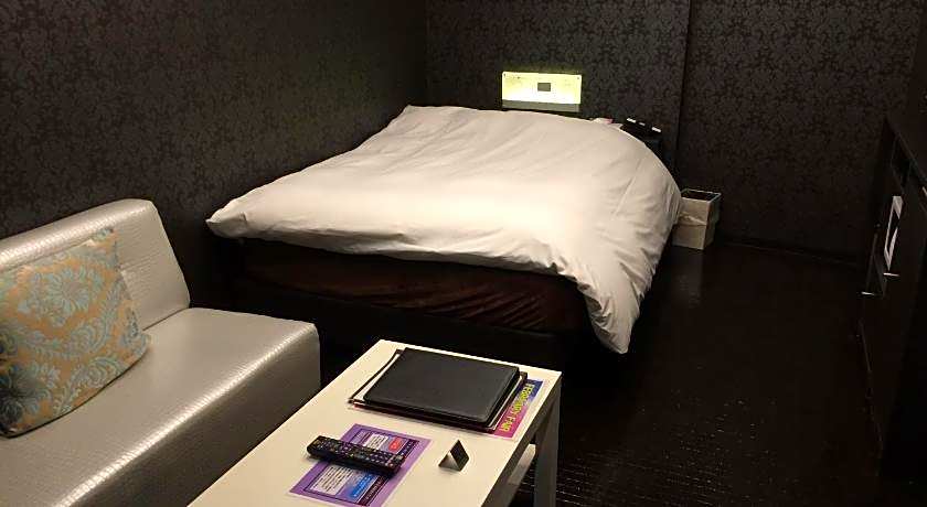 Hotel U