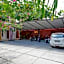 RedDoorz near Mutiara SIS Al Jufrie Airport Palu