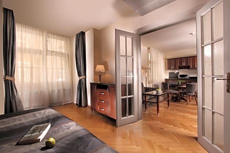 Luxury One-Bedroom Apartment