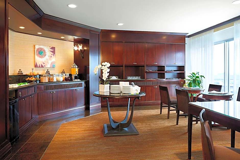 Delta Hotels by Marriott Montreal