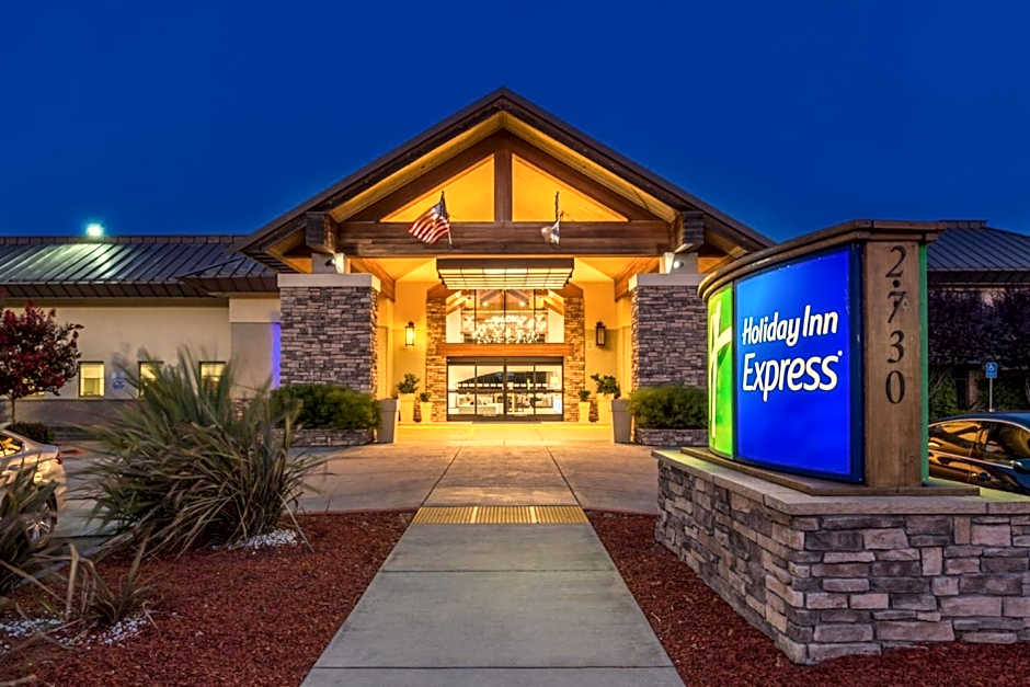 Photo 1 of 50 of Holiday Inn Express Walnut Creek By IHG