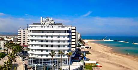 Sea Lion Hotel