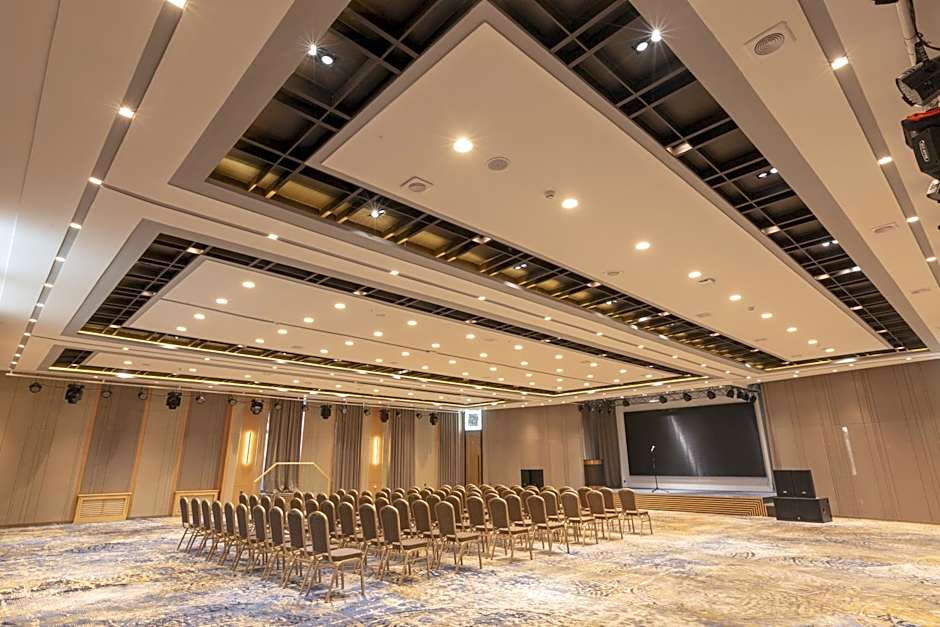 Millennium Plaza Hotel & Mall Ulaanbaatar