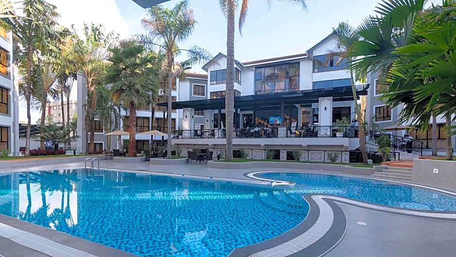CySuites Apartment Hotel