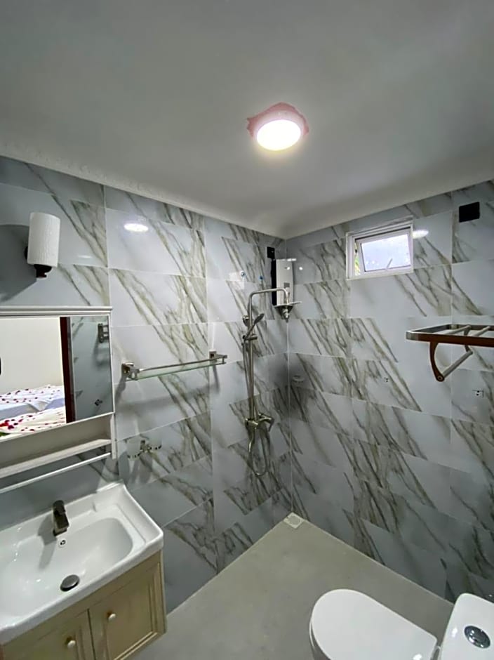 La Luna Boutique Dhangethi