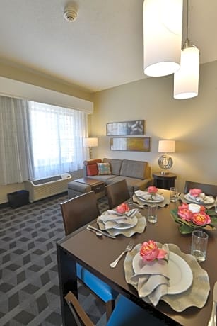 Two-Bedroom Suite