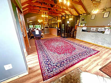 Drakensberg Inkosana Lodge