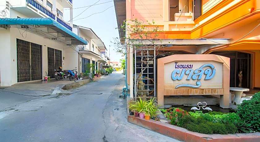 OYO 534 Phasuk Hotel