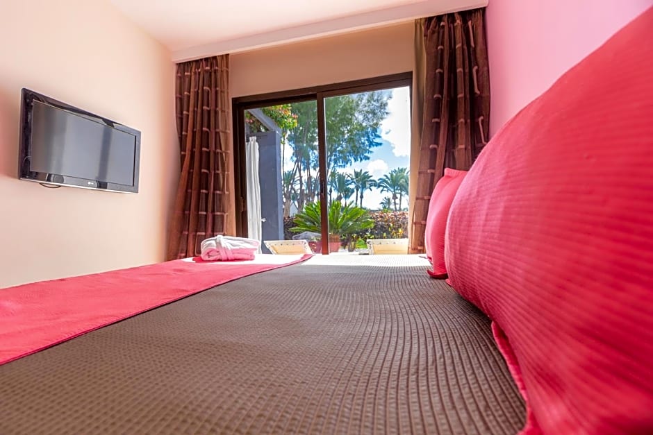 R2 Romantic Fantasia Suites - Adults Only