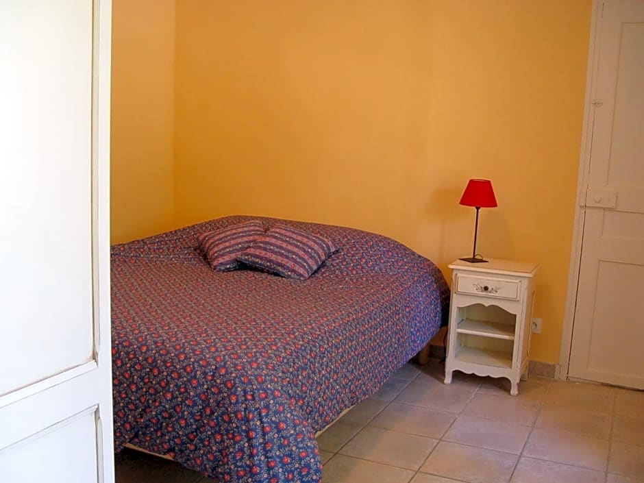 Family Apartment, 2-6 People, In Provenve