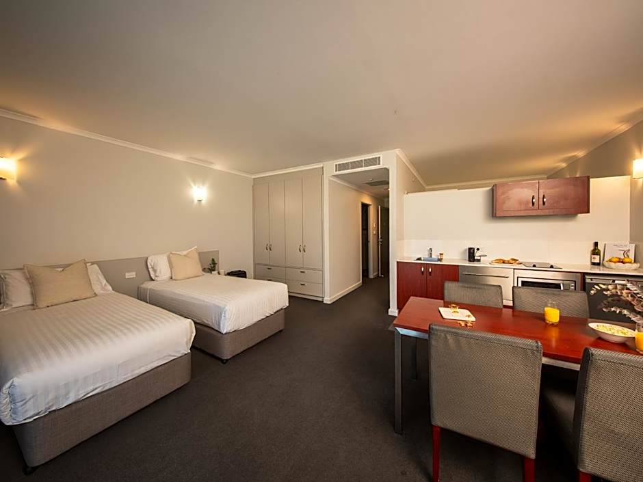 Abode Narrabundah