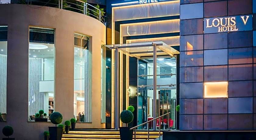 LOUIS V HOTEL LEBANON