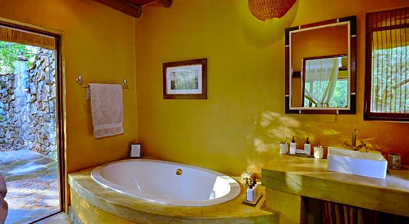 Motswiri Private Safari Lodge