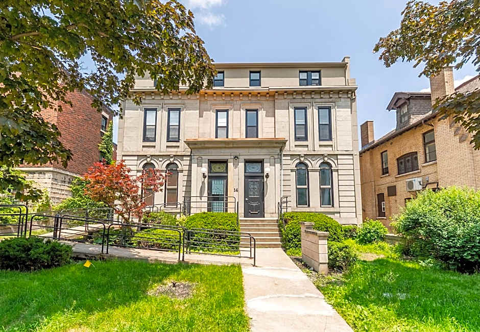 Apartment in the James South Neighborhood