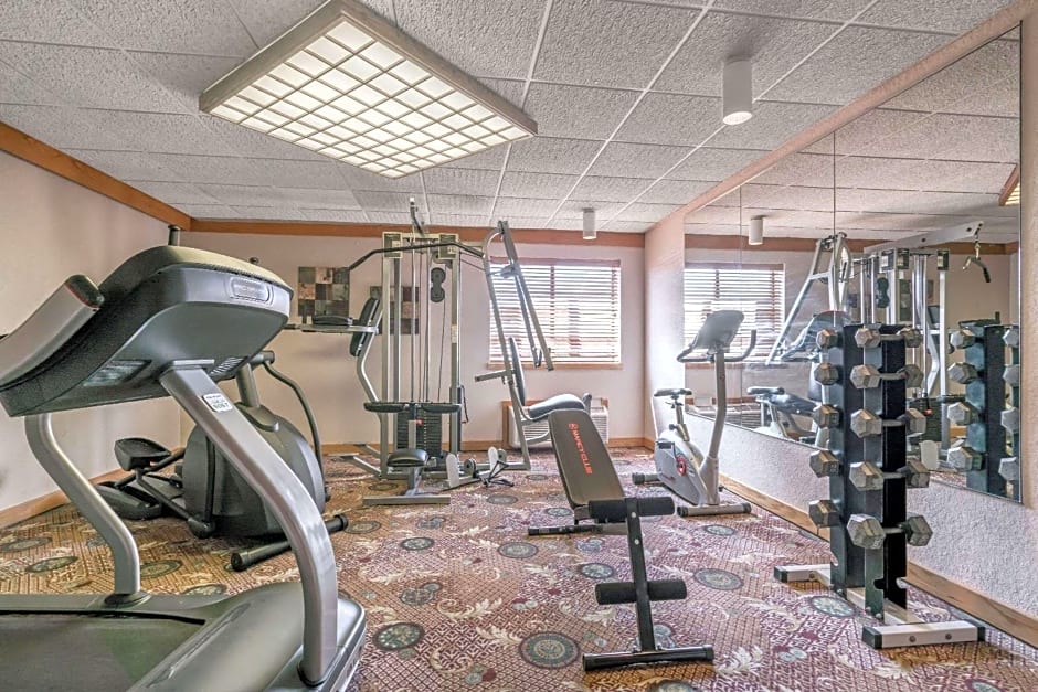 Ramada by Wyndham Fargo