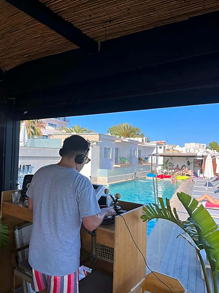 Hotel Cenit & Apts Sol y Viento