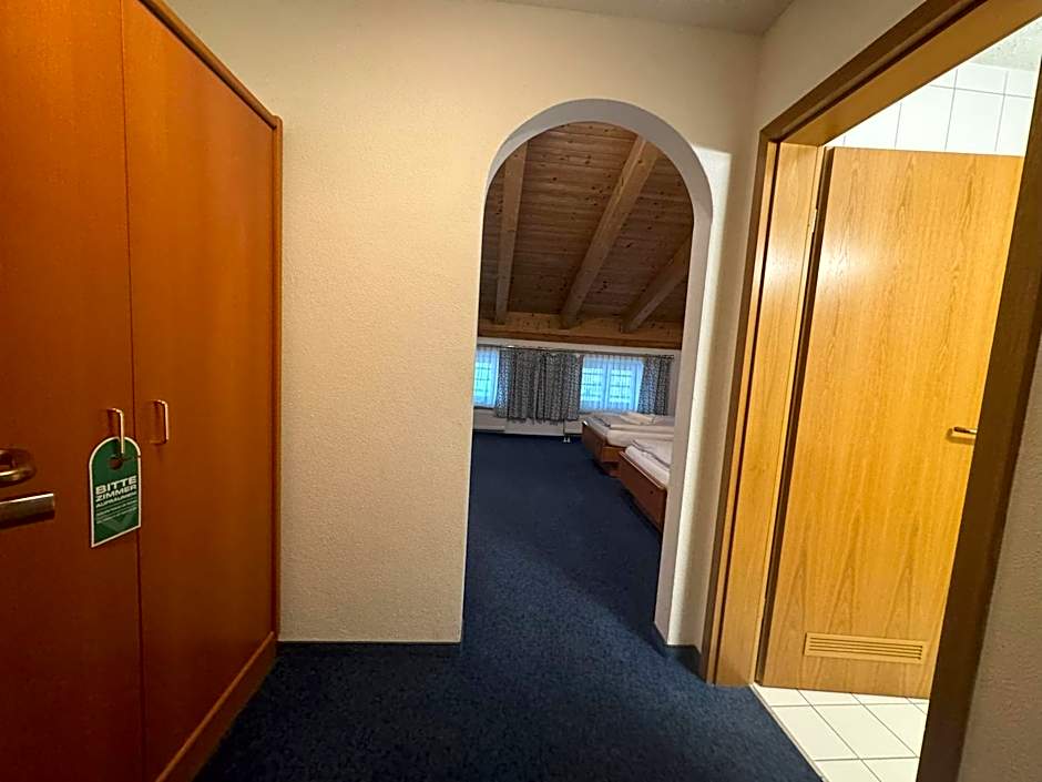 A8 Hotel im Darchinger Hof Bed & Breakfast - Zwischen Holzkirchen und Weyarn - Zwischen München Salzburg und Innsbruck - Kurz vor dem Irschenberg