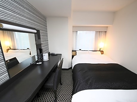 Single Room - Non-Smoking