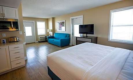 Deluxe Suite with Sea View