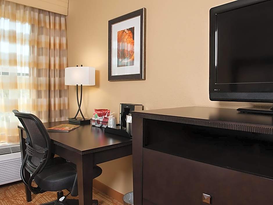 Branson Hillside Hotel