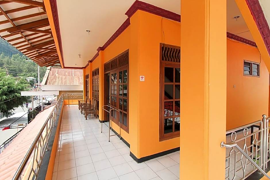 RedDoorz near Sarangan Lake