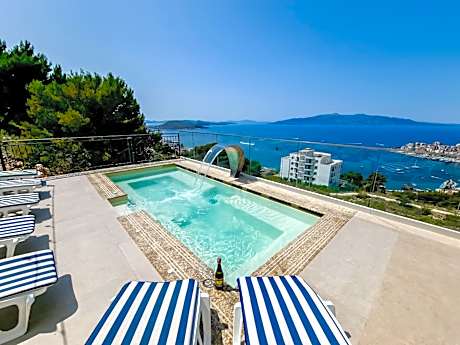 Sunset Shoreline Saranda - Sea View - Free Private Parking - Pool