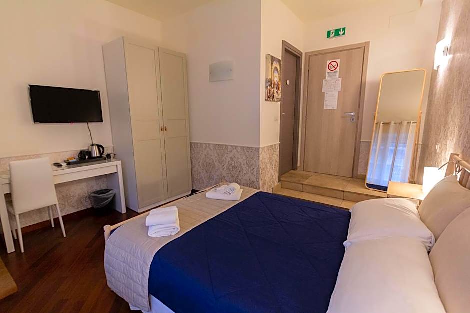 Aurelio Deluxe Rooms