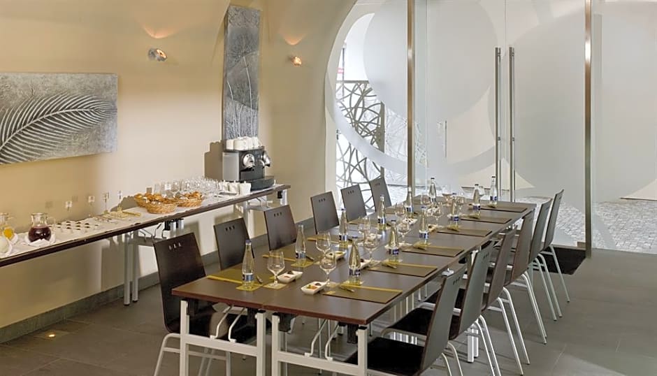 Golden Angel Suites by Adrez