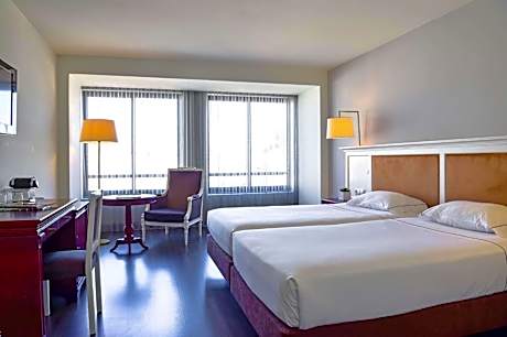 Junior Suite with Extra Bed (2 Adults + 2 Children)