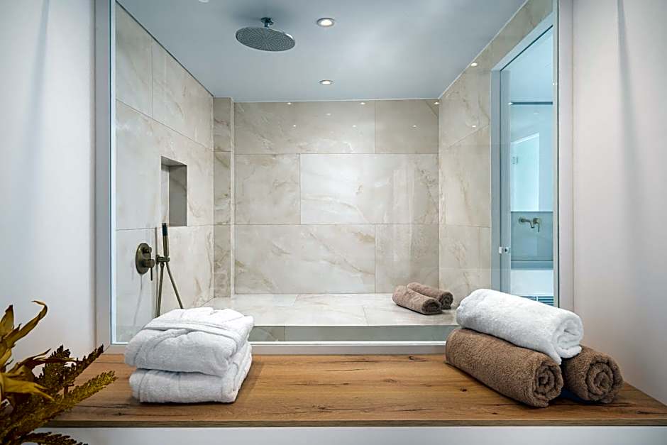 Cycladic Suites & Spa