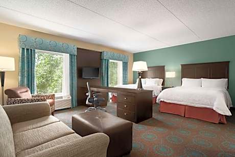 Queen Studio Suite with Two Queen Beds - Non-Smoking