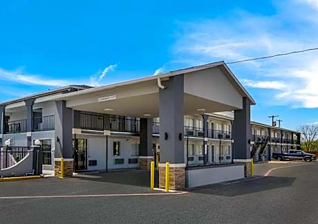 Econo Lodge Waco North I-35