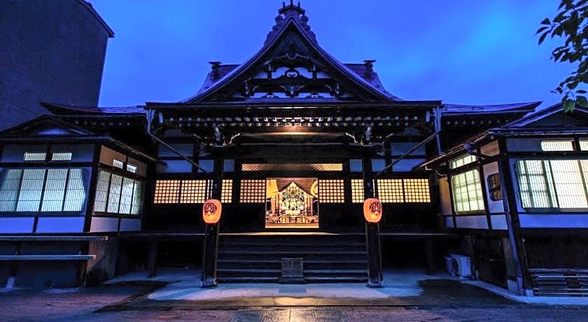 TEMPLE HOTEL TAKAYAMA ZENKOJI
