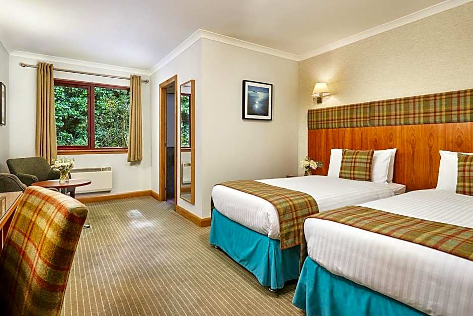 Clan Macduff Hotel
