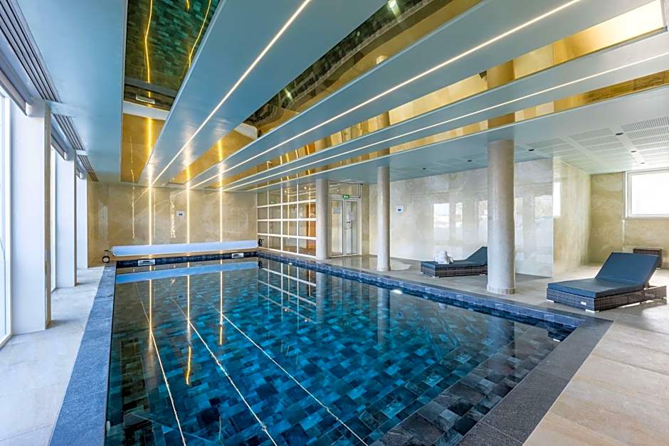 Brit Hotel Privilege Paris Rosny-sous-Bois