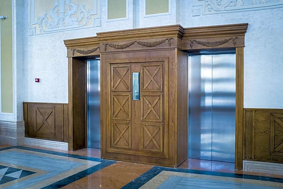 Colosseum Marina Hotel