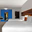 Holiday Inn Express & Suites - Milwaukee - Brookfield