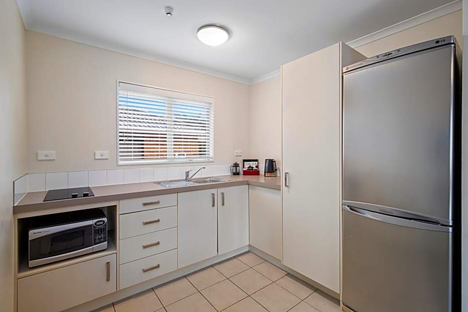 ASURE Aveda Motor Lodge