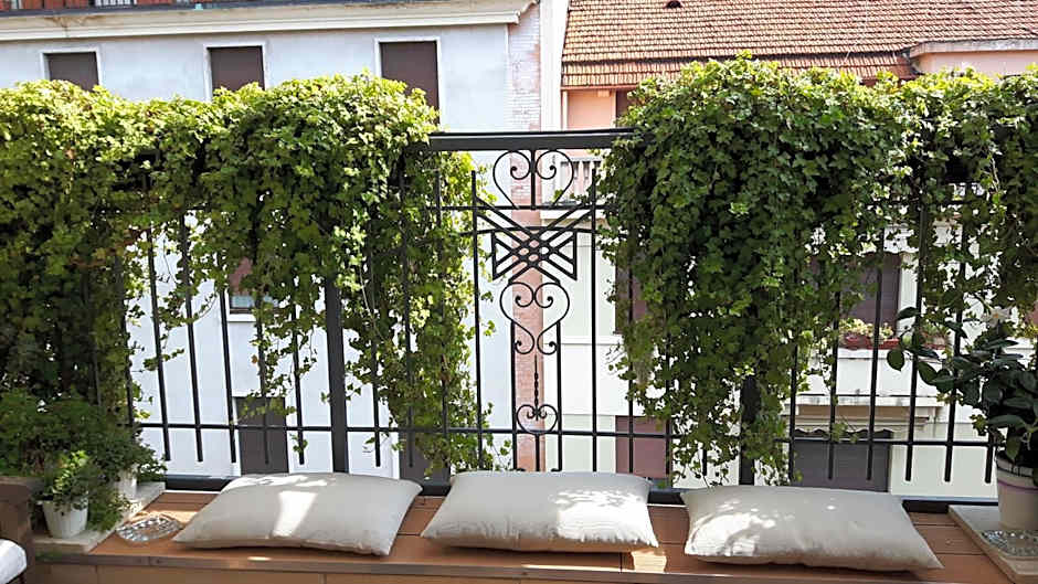 Bronzino House