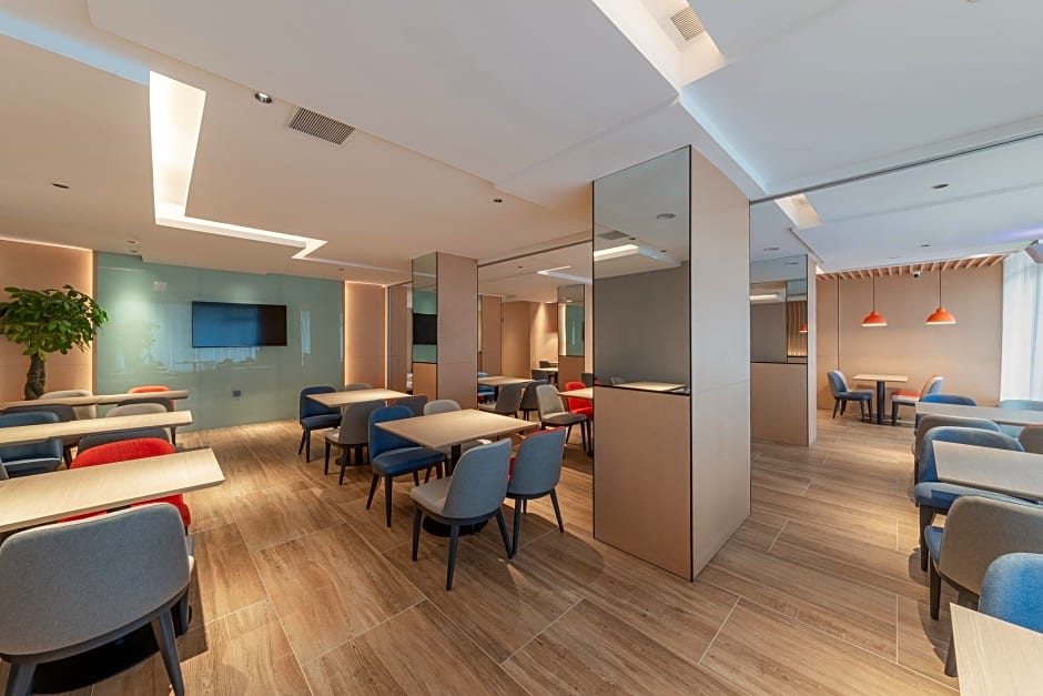 Holiday Inn Express Yangquan City Center By IHG