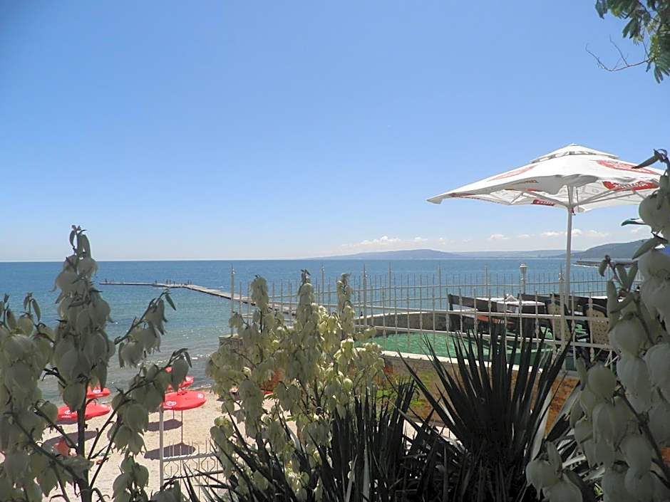 Hotel Oasis - Beach Access