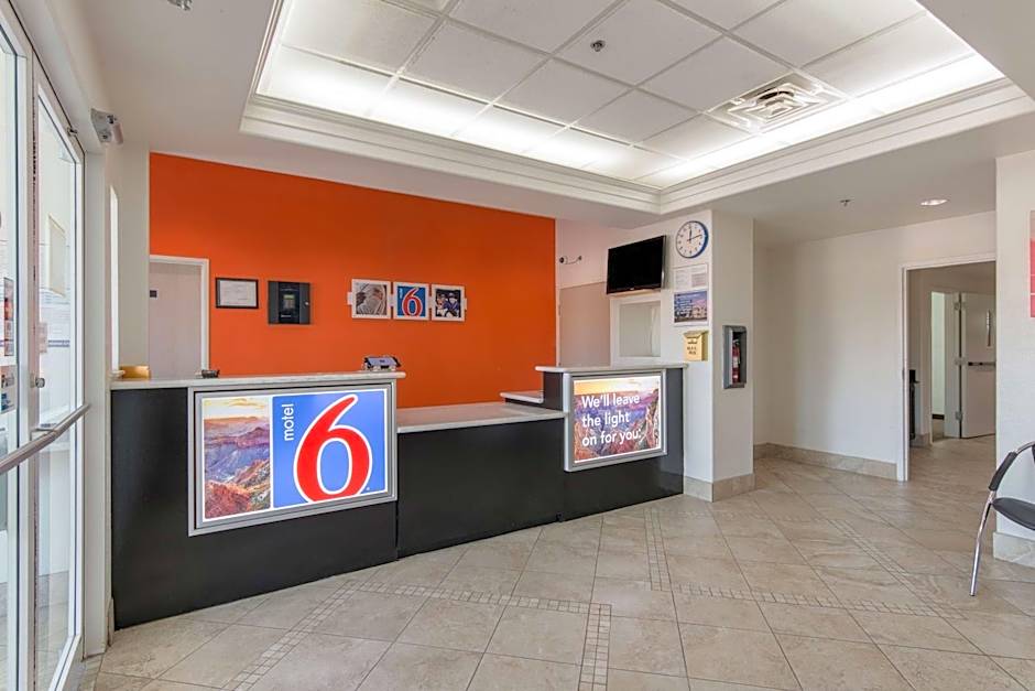 Motel 6-San Antonio, TX - Downtown - Alamo Dome