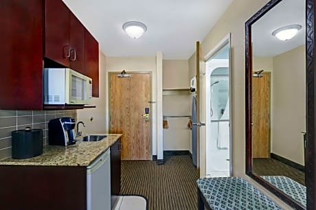 King Room with Mobility Accessible Walk-In Shower