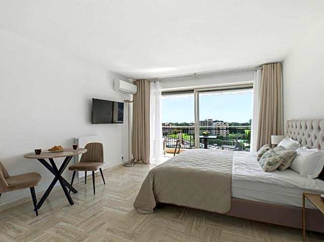 Cannes Marina Appart Hotel Mandelieu