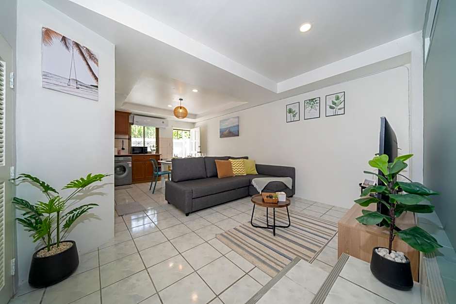 5 mins walk Bangla,beach,3BR