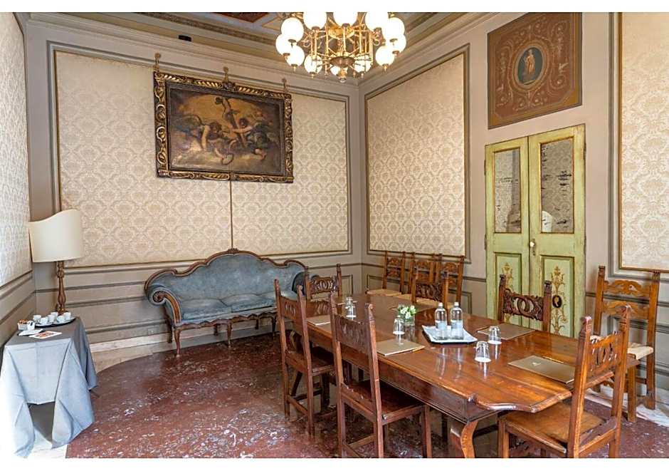 PHI Hotel Canalgrande