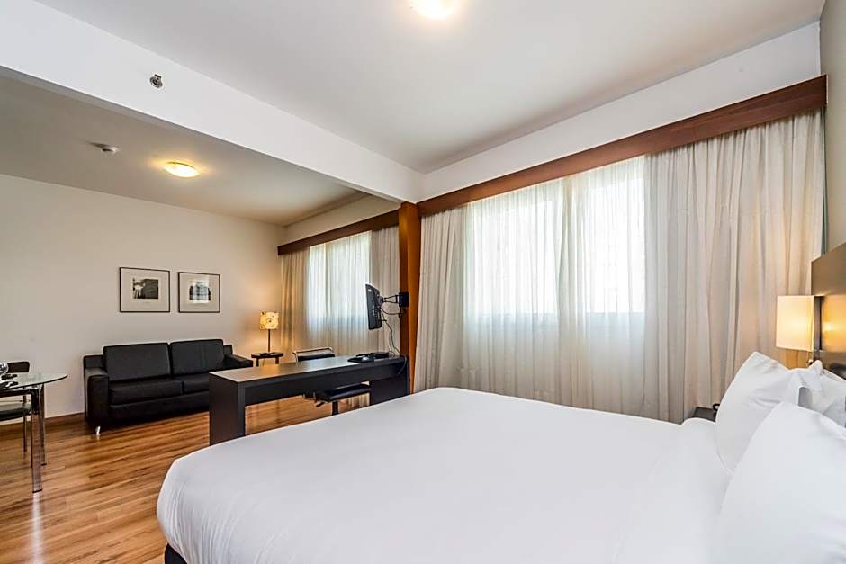 Paraiso Suites by Charlie