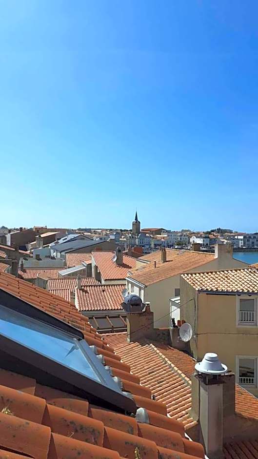 Hôtel SABLES D'O et son restaurant LE 16 BIS